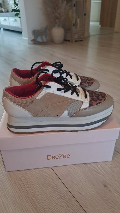 Zara, zara,39