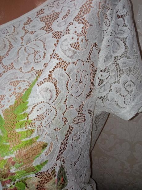 Dámske biele čipkované tričko s kvetmi,veľk.m, m