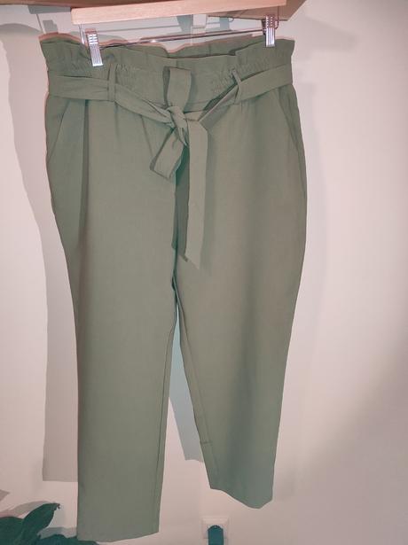 Nove letne olivove nohavice, reserved,xxl