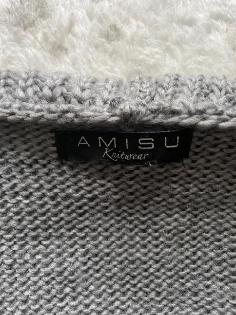 Sedy kukurickovy sveter, amisu