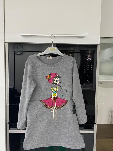 Dievčenské šaty velk.122, 122