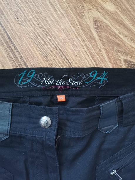 3/4-ové nohavice, 44