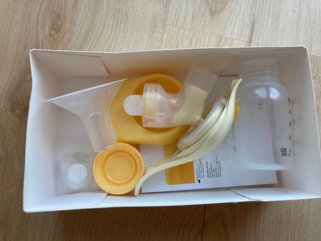 Medela manualna odsavacka mlieka, 