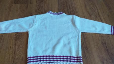 Príjemný teplý svetrík, 104