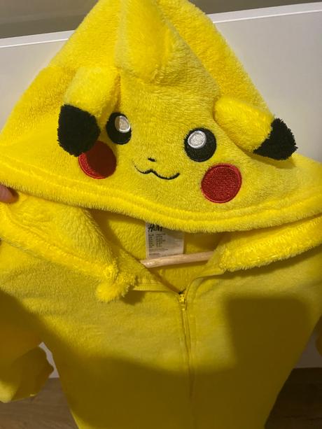 Predam pyžamo /kostým, h&m,110