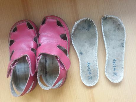 Kozene sandaliky wicky+ 1x papucky velkost 28, 28