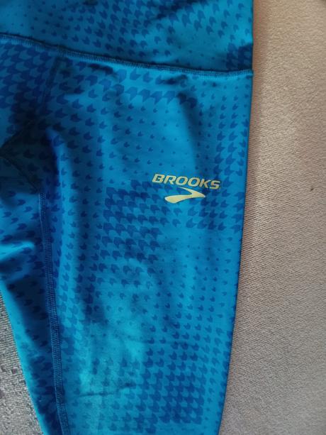 Športové legíny brooks, s