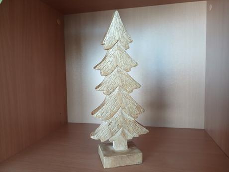 Drevený dekoračný stromček 30,5 cm,