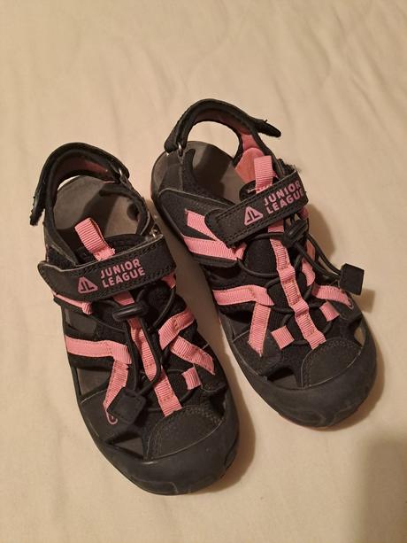 Sandale junior league, 33