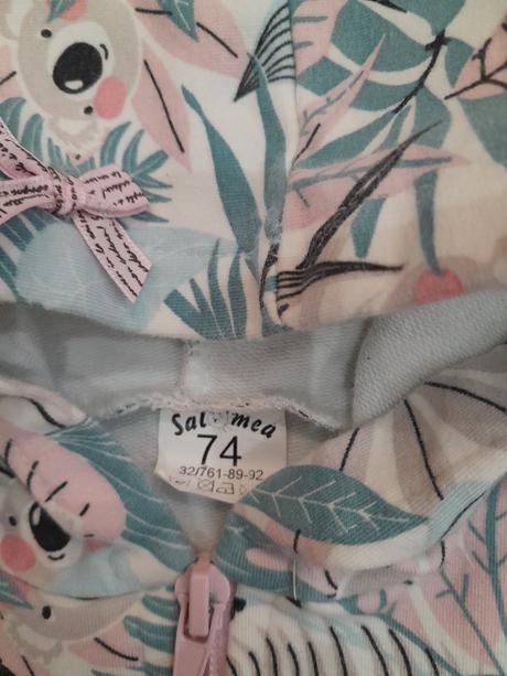 Mikina a nohavice, 74