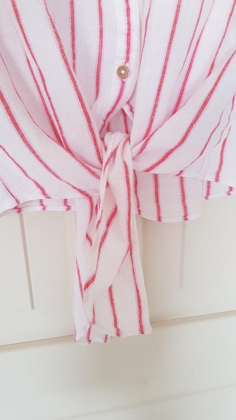 Pásikové blúzky, 38