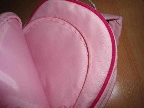 Ruzovy dievcensky batoh, 