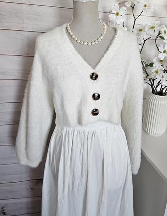 Krásny huňatý svetrík bershka, bershka,s