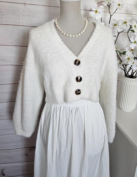 Krásny huňatý svetrík bershka, bershka,s