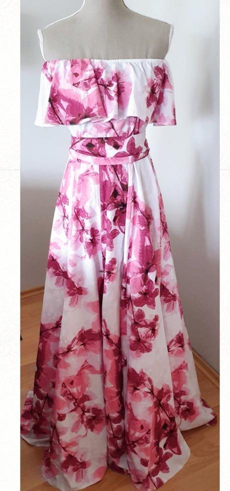 Nádherné lahulinké šaty, s