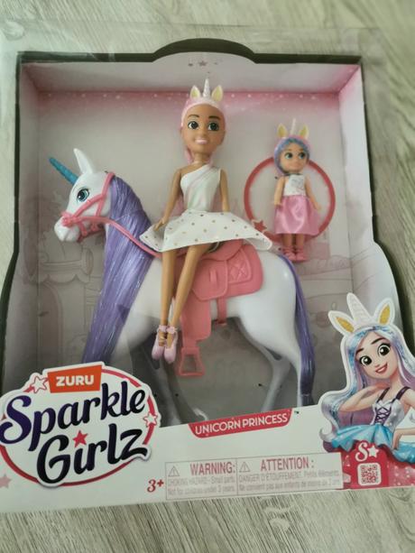 Jednorožec s bábikami, 