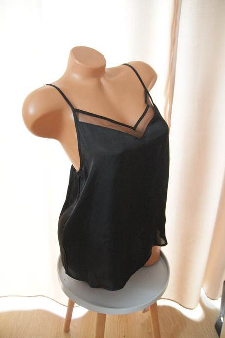 Čierny saténový top s, s