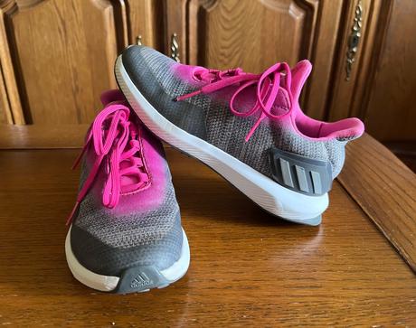 Ľahké športové tenisky adidas rapidarun uncaged, adidas,33