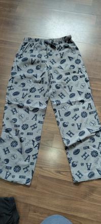 Pyžamovy spodok, 122