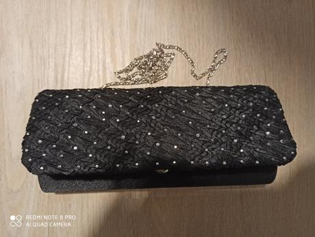 Menšia kabelka do spolocnosti, 