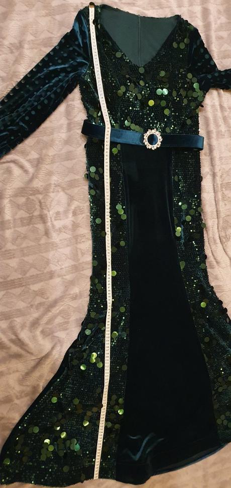 Spolocenske saty, 40