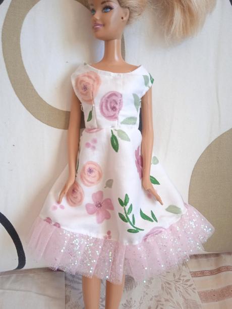 Šaty pre babiku barbie,