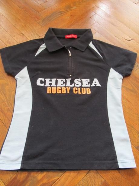 Tmavomodré tricko, 158