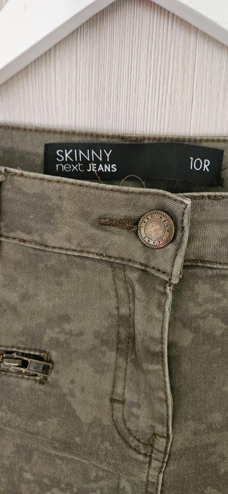 Skinny jeans next, next,m