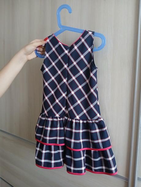 Šaty slávnostné len vyskúšané, 116