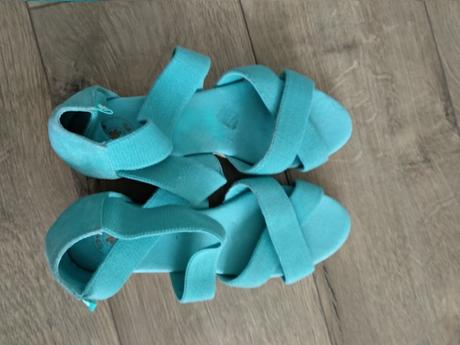 Tyrkysové sandále na platforme, 39