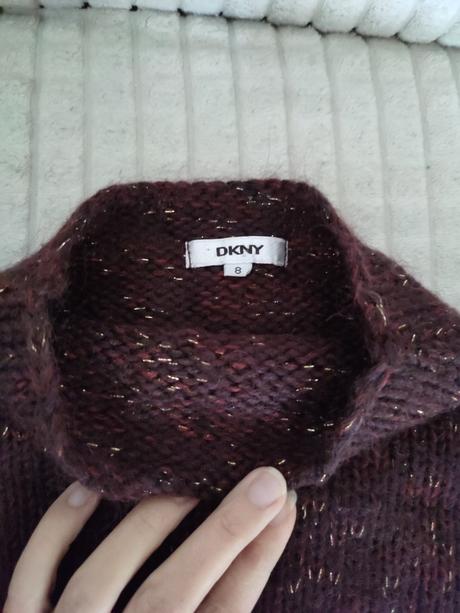 Krásny krátky svetrík dkny, dkny,128