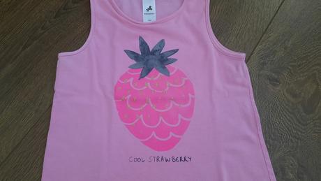 Tielko "jahoda" + tričko v.134, palomino,134