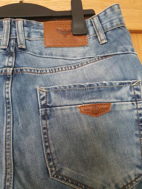 Džínsy volnejší športový strih, 32