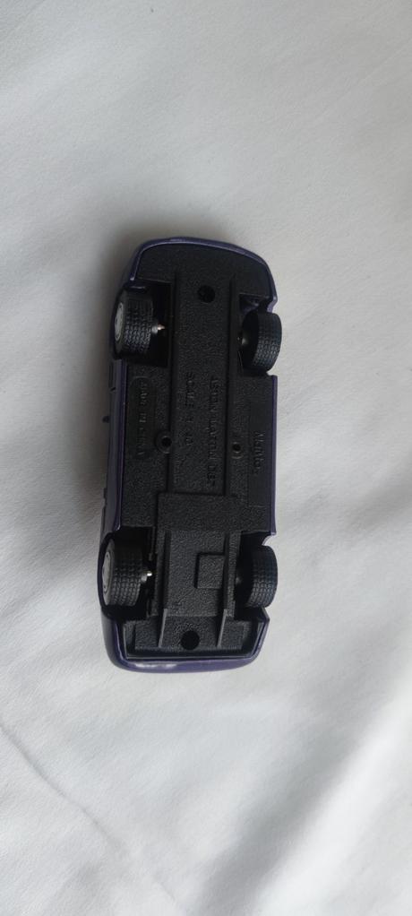 Model auta aston martin db7, 