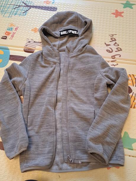 Mikina 4f, rozm.146cm, 146