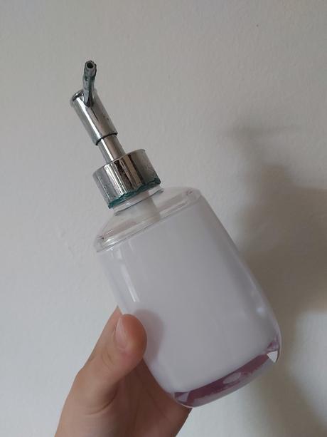 Dávkovač na mydlo., 