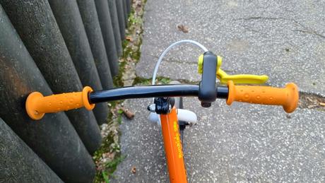 Odrážadlo b'twin s brzdou, 