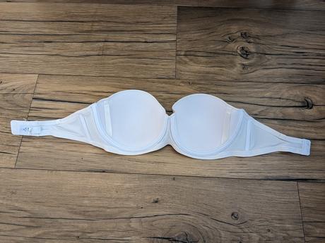 Podprsenka acousma, 75c