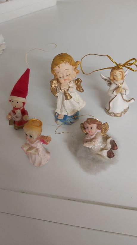 Vianočné ozdoby anjelíci všetky za 2 eurá, 