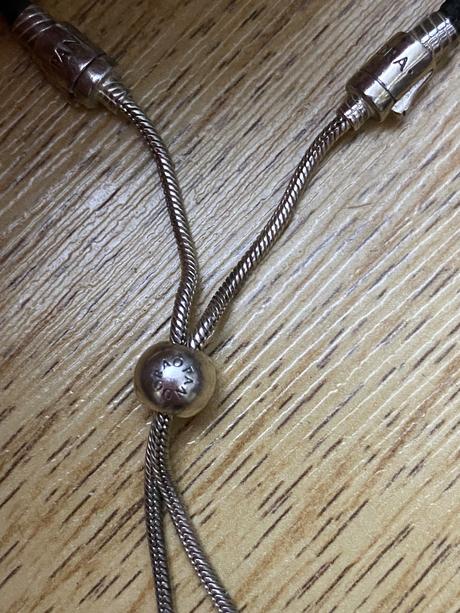 Pandora čierny koženy naramok, pandora