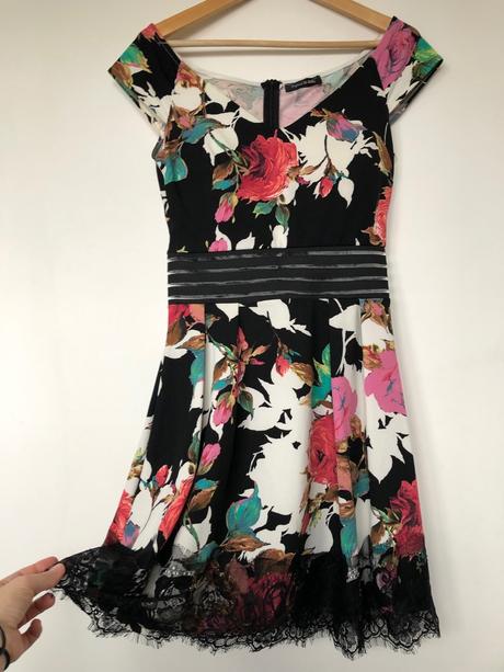 Vystužene šaty 36/38, 38