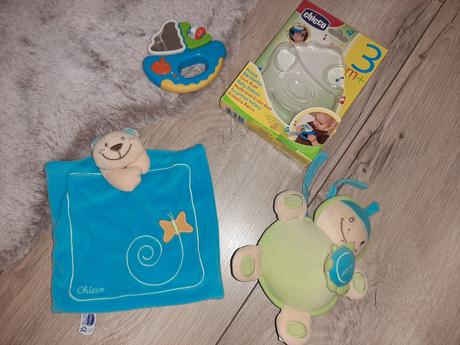 Hračky chicco,