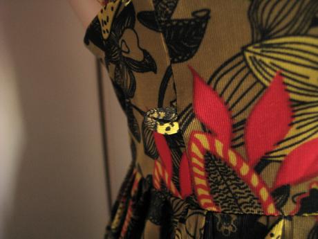 Olivovo zelené plisované šaty, m