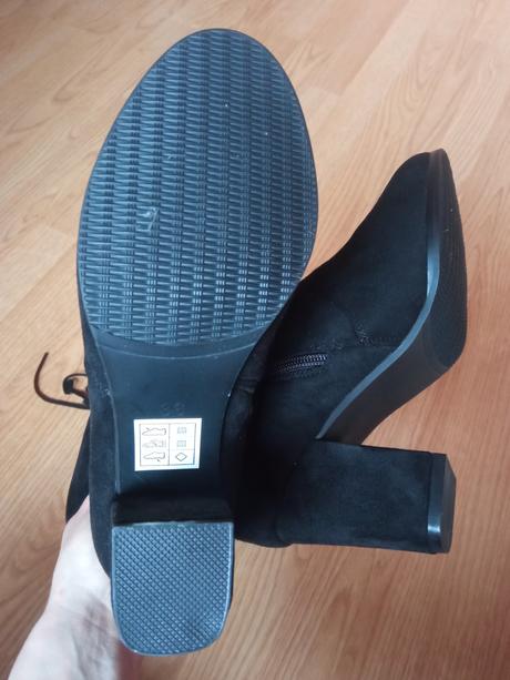 Čižmy nad kolená, 36