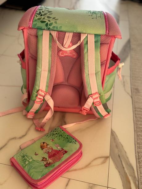 Skolka taska a peračník, 