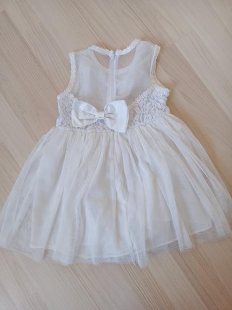 Slávnostné šatky, 110