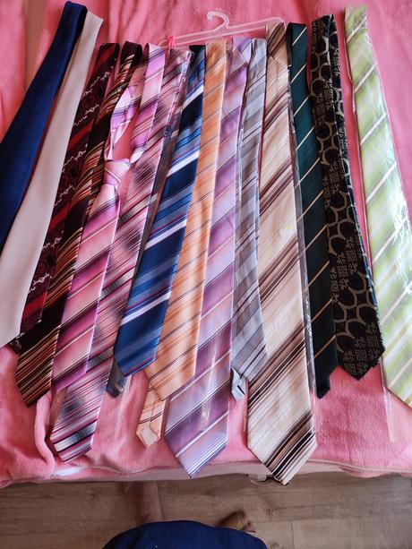 Rôzne kravaty,