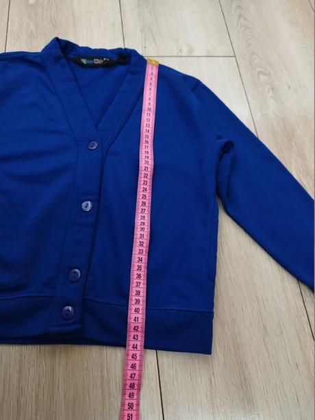 Mikinka na gombíky, 110