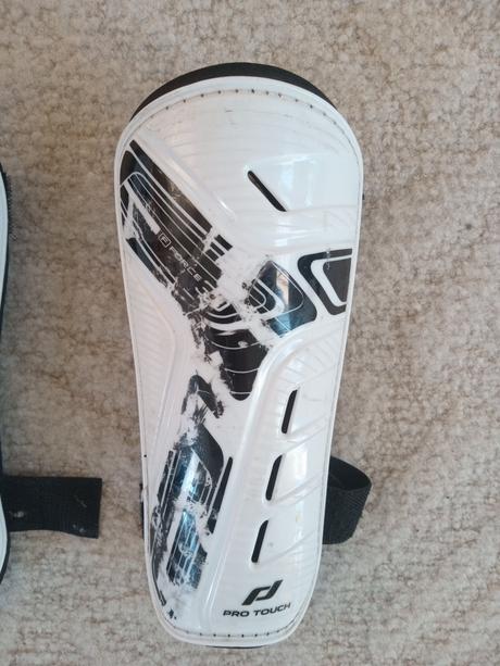 Futbalové chrániče, 