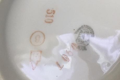 Starozitny veľký cajnik znaceny, 